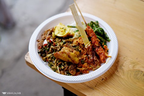 Nasi Campur Komplit IDR 55k - Bongkot Nasi Campur