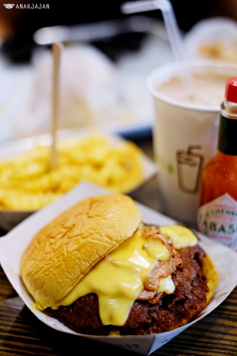 Cheddar Shack AED 65 Double