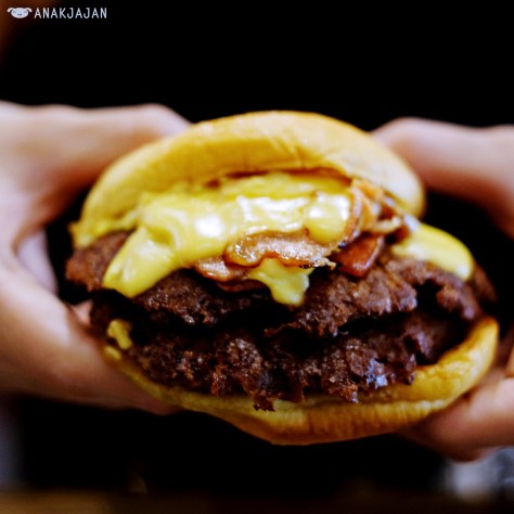 Cheddar Shack AED 65 Double