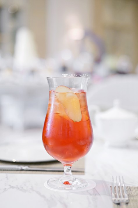 Peacock Tea IDR 70k, TWG eternal summer tea, lemon juice, apple juice