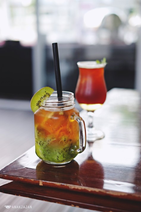 Kiwi Iced Tea IDR 35k / Iced Americano IDR 35k