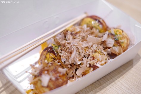 Takoyaki Japanese Sauce and Spicy Mayonnaise IDR 29k (6 pcs)