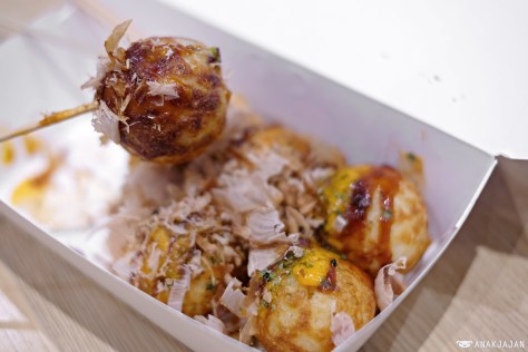 Takoyaki Japanese Sauce and Spicy Mayonnaise IDR 29k (6 pcs)