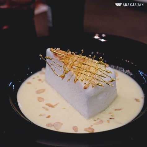 Floating Island IDR 65k