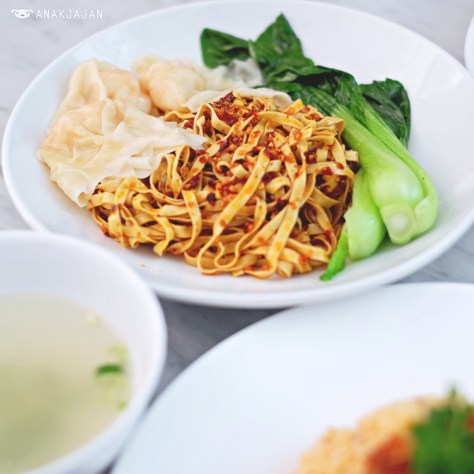 Spicy Crispy Garlic Noodles IDR 42k