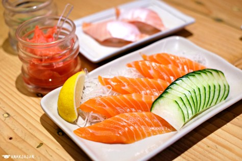 Salmon Sashimi IDR 49k
