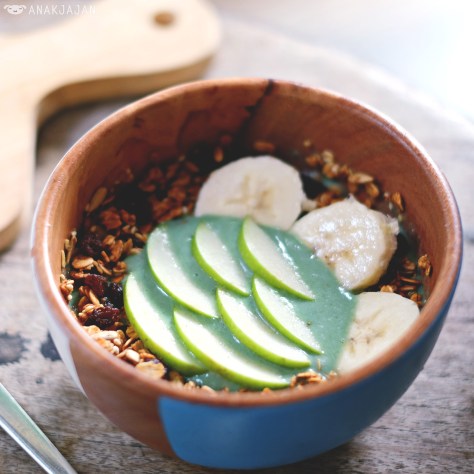 Green Bowl IDR 60k + Granola IDR 15k