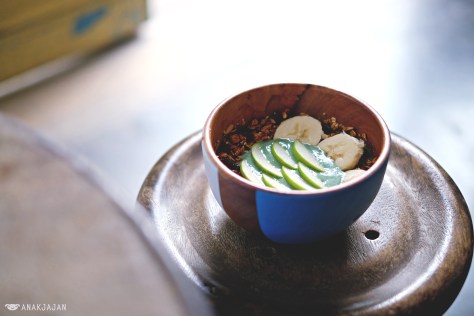 Green Bowl IDR 60k + Granola IDR 15k