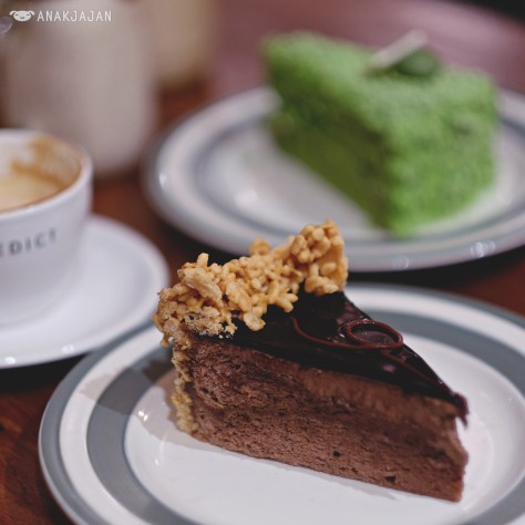 Benedict's Signature Lindt Chocolate Cake IDR 55k