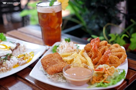 Seafood Platter (Fish, Shrimp, and Calamari) IDR 90k