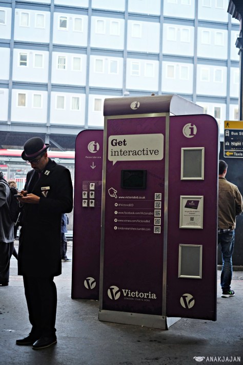tourist information at Victoria Station