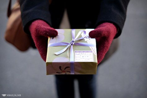 omiyage (edible souvenir)