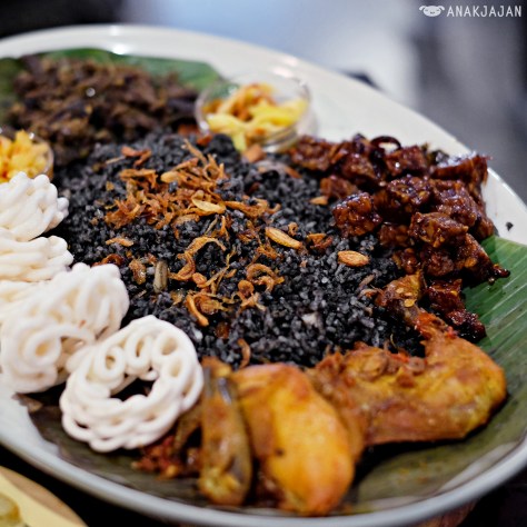 Kembulan Lunch Platter IDR 150k