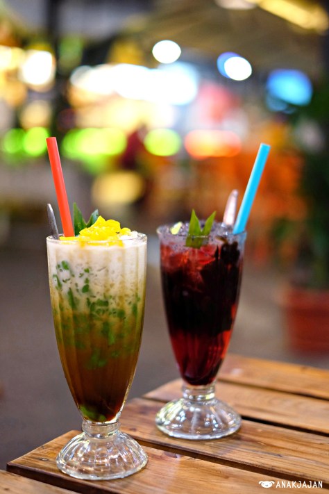 Es Cendol IDR 15k // Es Cincau Hitam IDR 15k