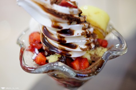 Choco Berry Celebration IDR 74.9k