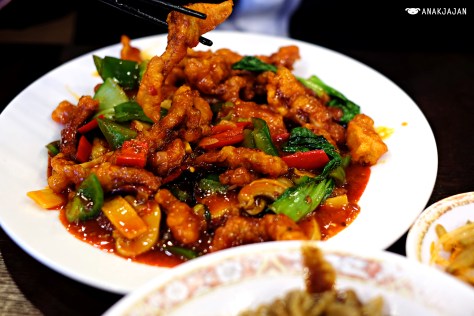 Fried Pork with Hot Pepper Sauce KRW 28.000