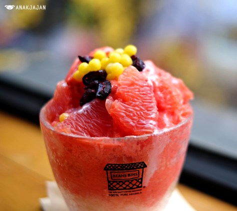 Grapefruit Ice Bingsu KRW 6.900 (Small)