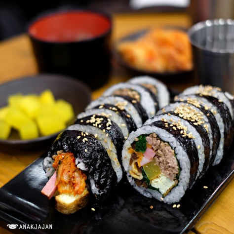Assorted Kimbap KRW 4.500