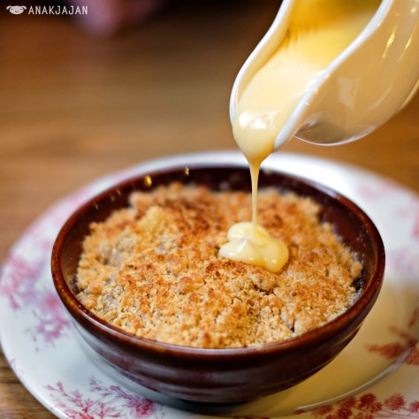 Kentish Bramley Apple Crumble GBP 4.95