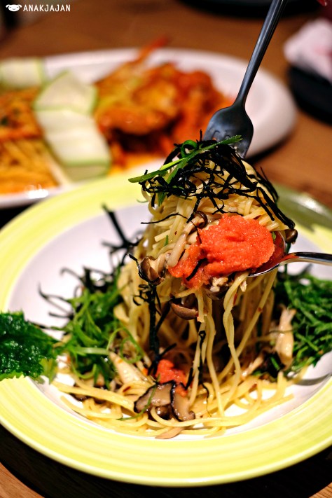 Spaghettini in Garlic Oil with Spicy Cod Roe and Japanese Mushrooms IDR 168k