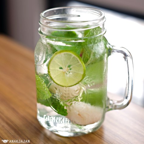 Lychee Mojito IDR 21k