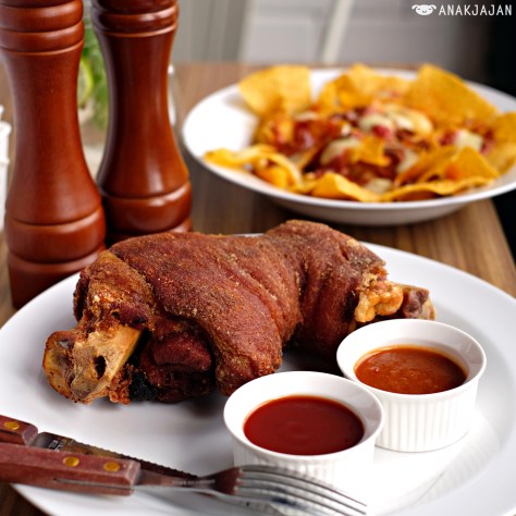 Crackling Pork Knuckle IDR 169k