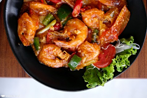 Udang Putih Goreng Saus Padang IDR 75k/ ounce