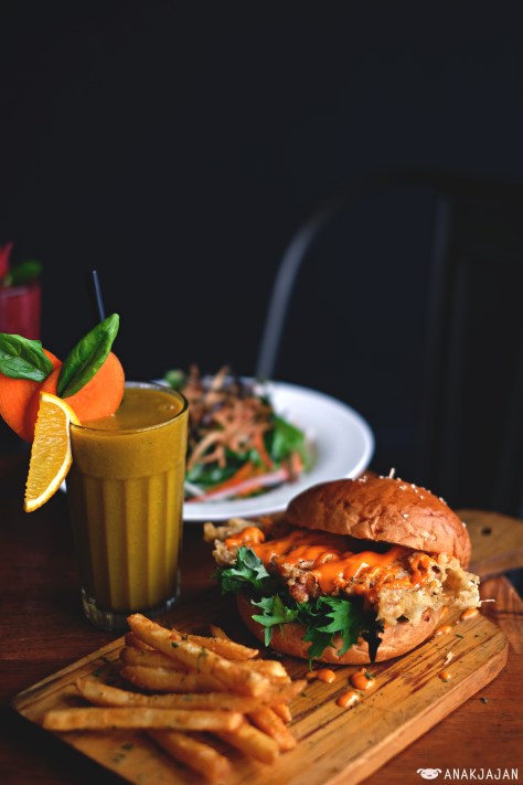 Soft Shell Crab Bun IDR 85k