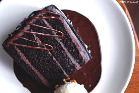 Valrhona Double Chocolate Cake IDR 55k