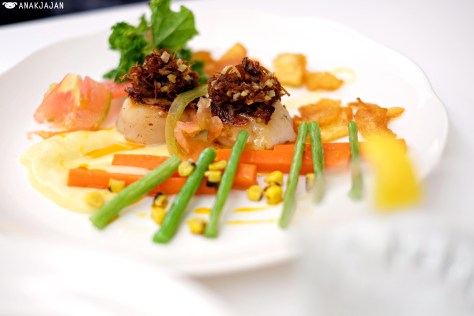 Hokkaido Scallop with Lemon XO Vinaigrette IDR 250k