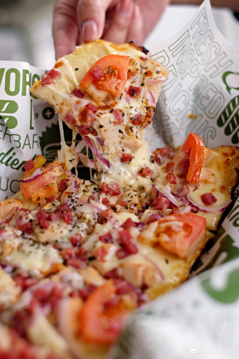 Honey Mustard Chicken Pizza IDR 50k