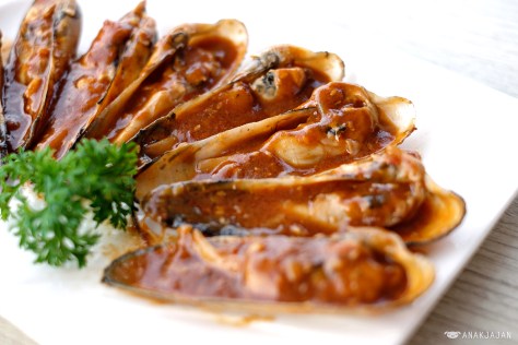 Kerang Salju Saus Kerang Pedas (Spicy Clam)