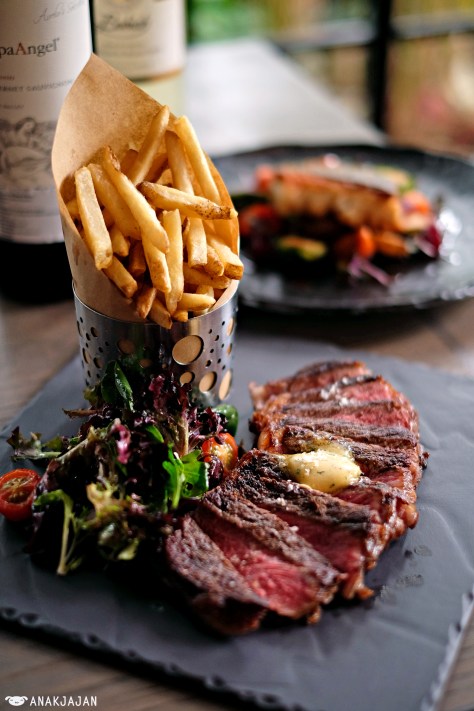 Steak Frites (240g) IDR 350k