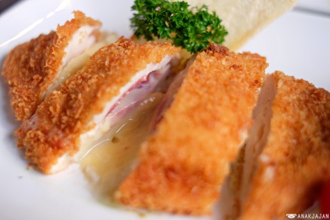 Choice of Pasta (Aglio Olio) + Cordon Bleu IDR 62.5k