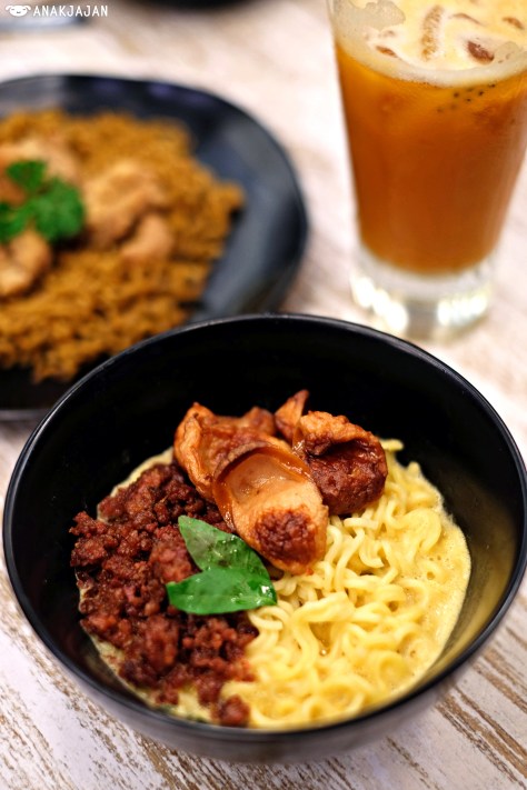 Indomie Kuah Creamy Telur Asin IDR 19k + Sosis Sapi IDR 6k + Corned Beef IDR 7k