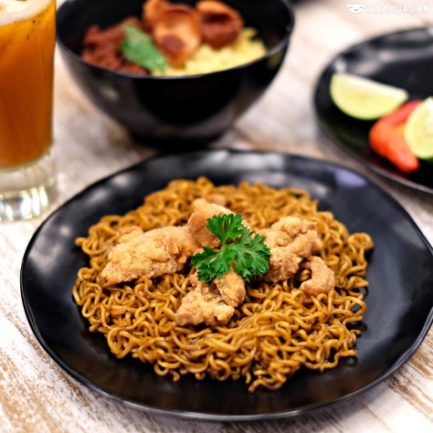 Indomie Goreng Lada Hitam IDR 16k + Chicken Karaage 10k