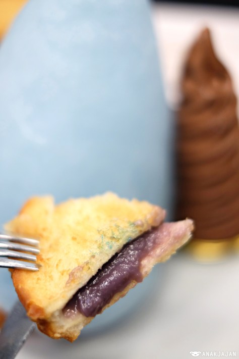 Toast Sweet Taro IDR 15k + Cotton Candy IDR 4k + Soft Ice Cream IDR 16.5k