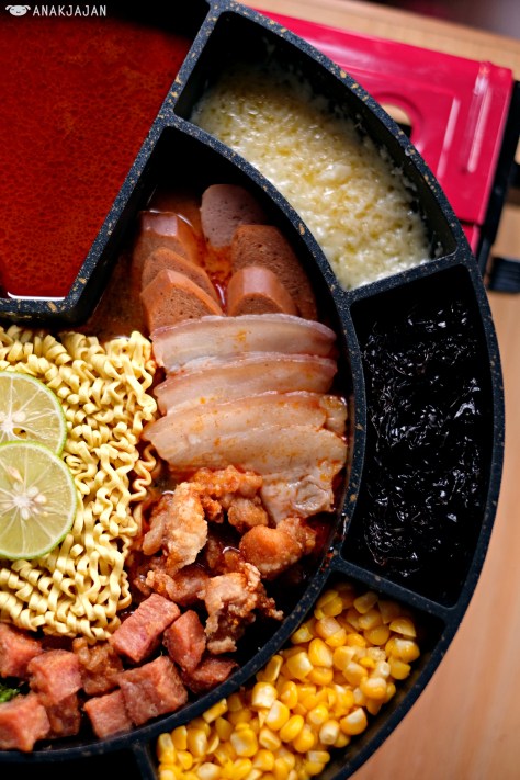 Tom Yum UFO Meat IDR 179k