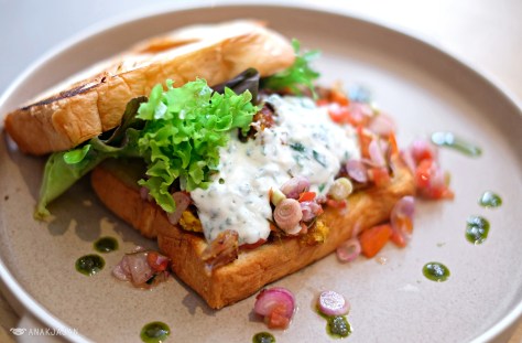 Pork Belly Open Brioche IDR 110k