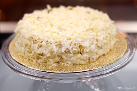 O-Cheesecake IDR 28k/ slice or 250k/ wholecake