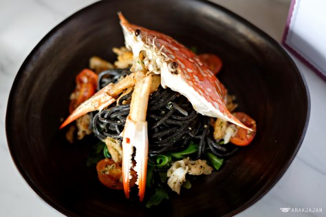 Black Ink Pasta Blue Swimmer Crab IDR 150k