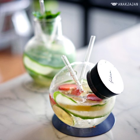 Gin Tonic and Classic Mojito