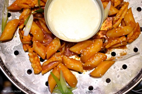 seafood Tteokbokki with Cheese Fondue