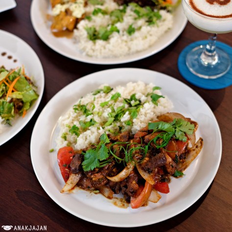 Pollo Saltado IDR 85k