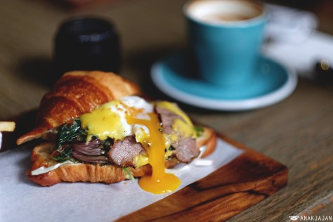 Egg Florentine IDR 55k