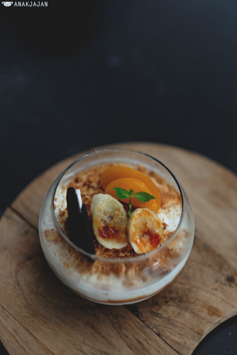 Deconstructed Banofie Pie IDR 45k