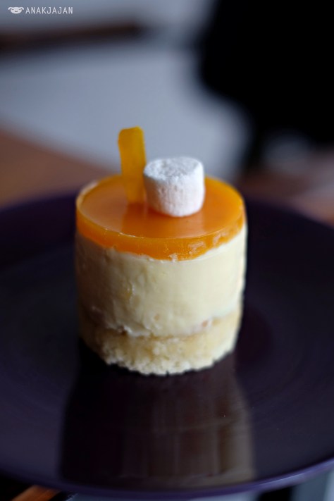 Summer Mango Cheesecake IDR 31k