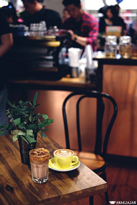 Ice Choco Coffee Malt IDR 55k // Regular White IDR 45k