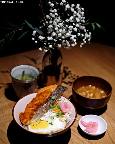 Crispy Salmon Soy Orange Donburi IDR 80k