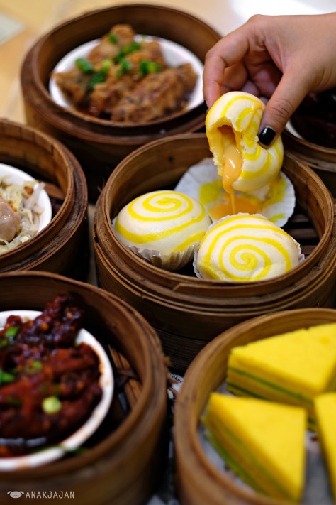 Bakpau Telur Asin (Salted Egg Bun) IDR 20k